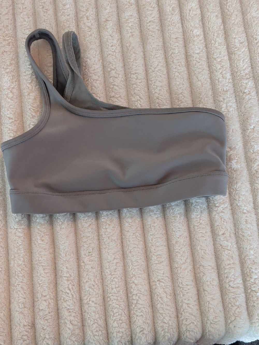 ALO Yoga One-Shoulder Seamless Sports Bralette - Taupe Gray